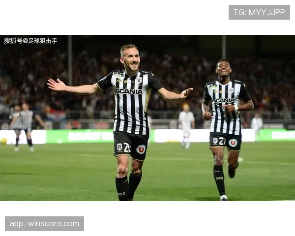 昂热0-0战平里昂，双方门将发挥出色力保球门不失